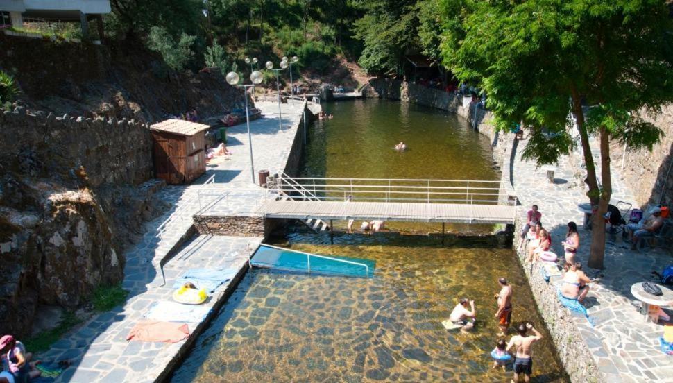 Chez Louise: onde a Serra beija o Céu Lousã Buitenkant foto