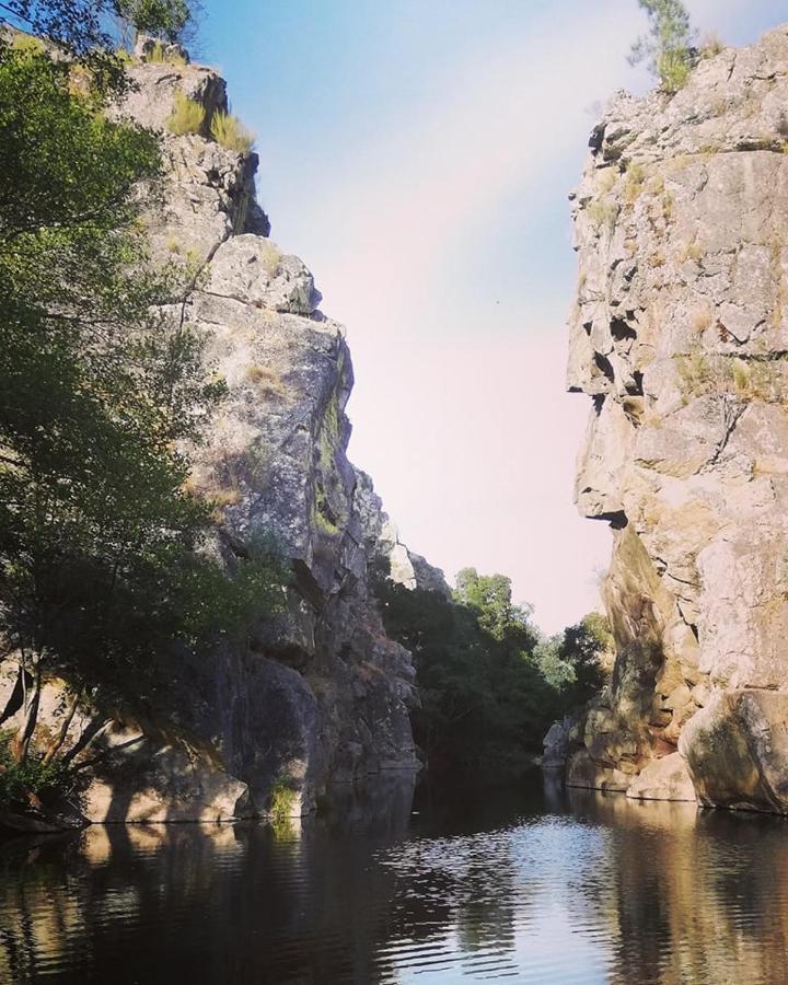 Chez Louise: onde a Serra beija o Céu Lousã Buitenkant foto